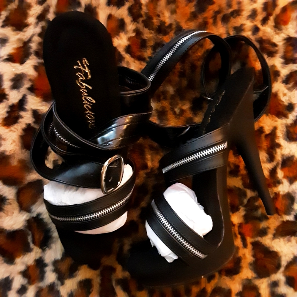 PLEASER FABULICIOUS "SULTRY" HEELS